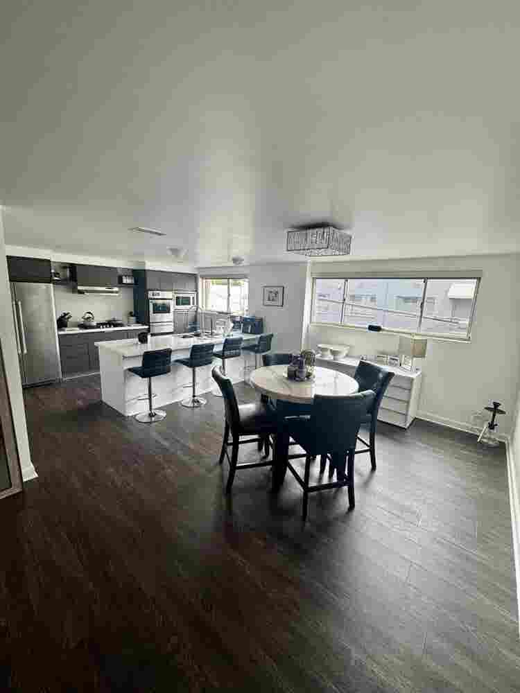 Looks master bedrooms,Beverly Hills
