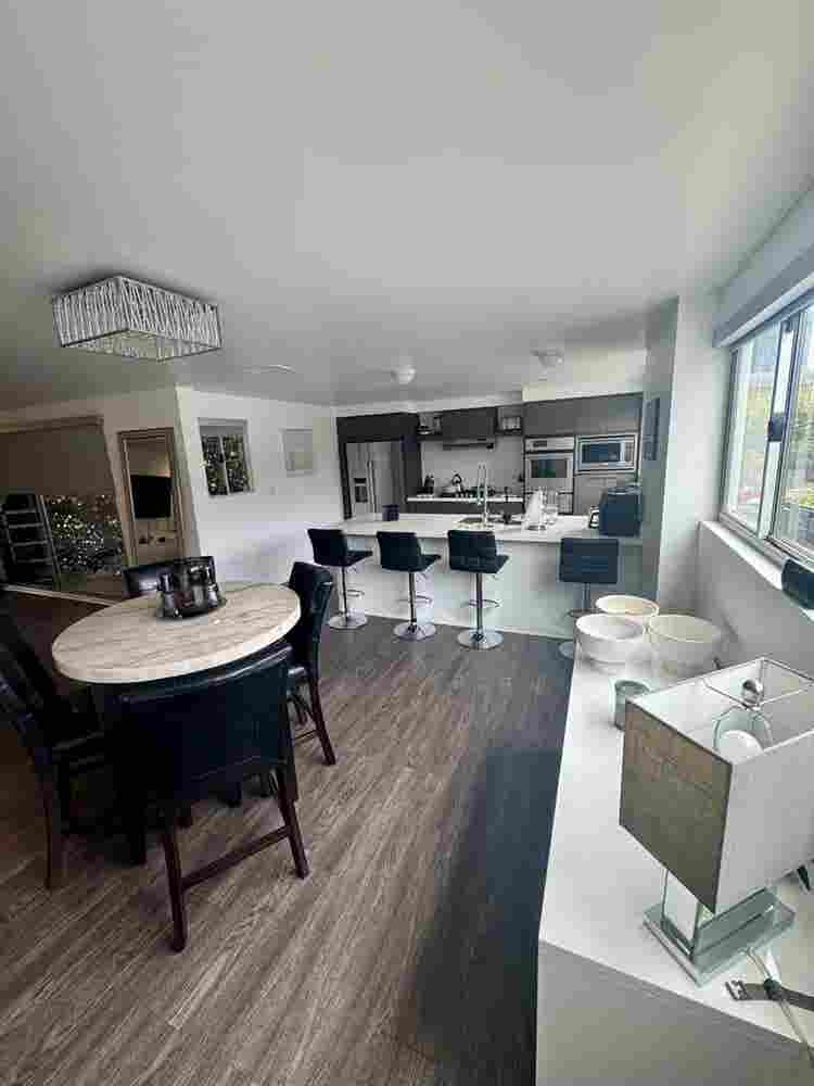Looks master bedrooms,Beverly Hills