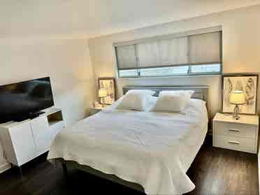 Looks master bedrooms,Beverly Hills