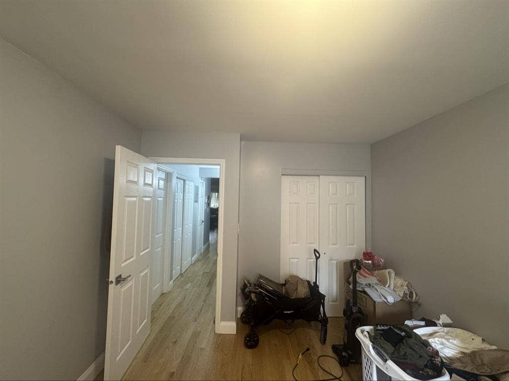 Room for rent in Jamaica for $