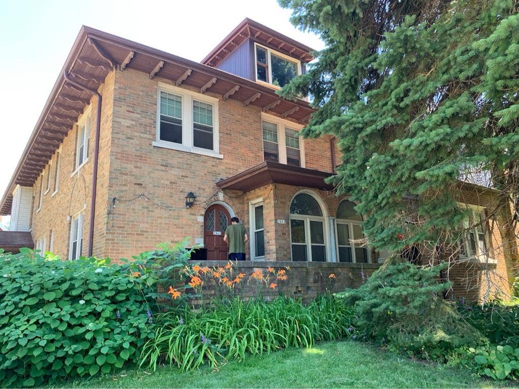 4 BR
in Vintage Building