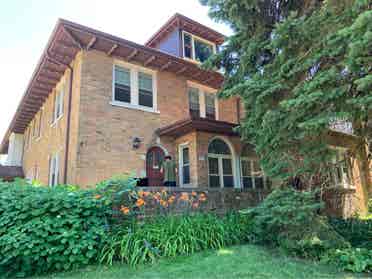 4 BR
 in Vintage Building