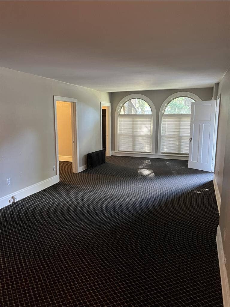 4 BR
in Vintage Building