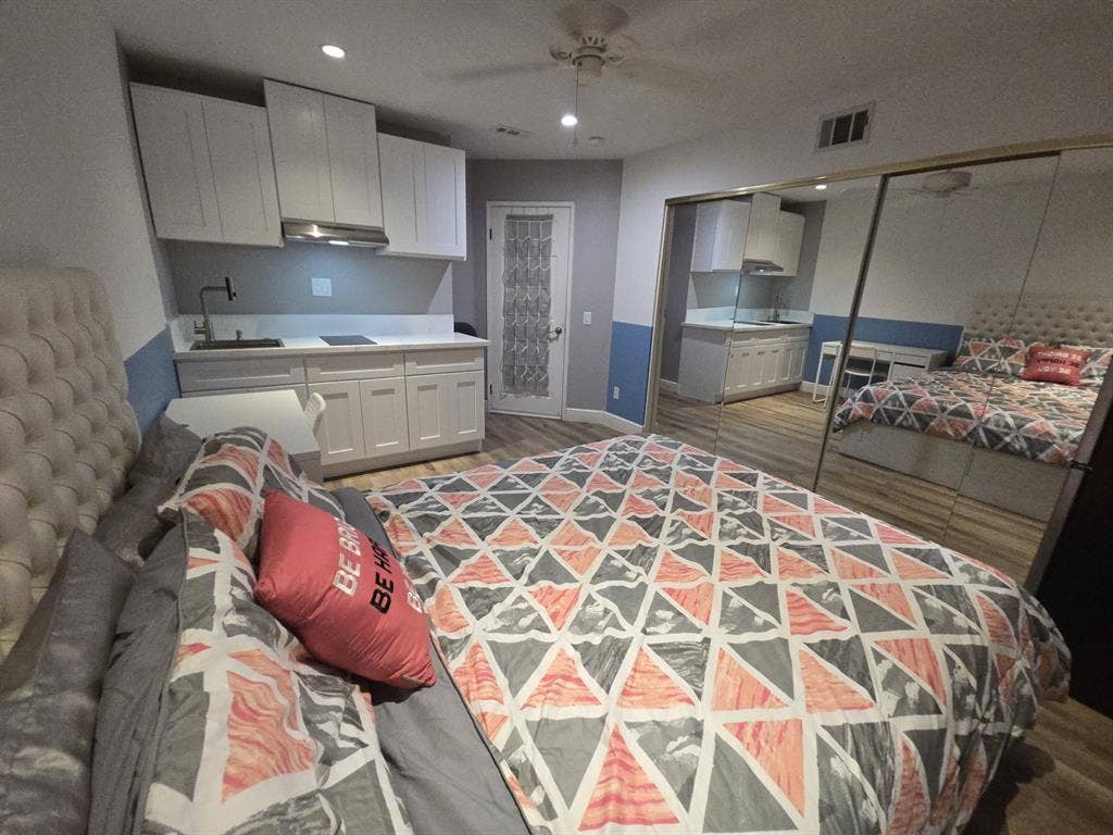 Room for rent