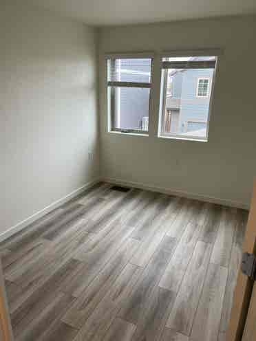 6 month lease in Erie!