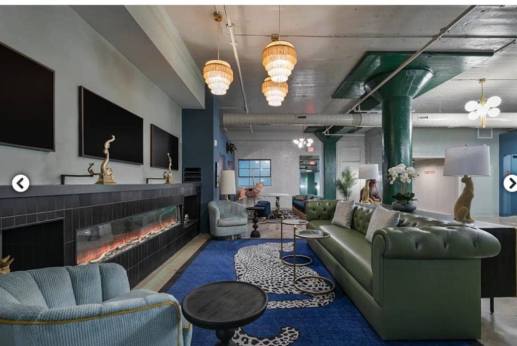 Looking for Roommate Fan District