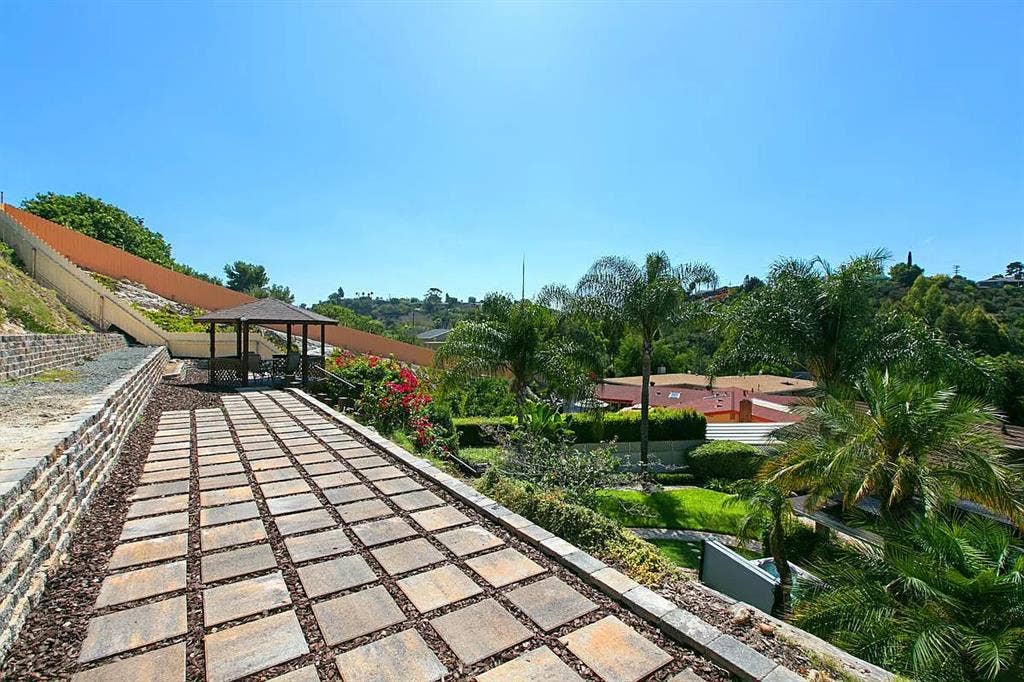 Beautiful Master Suite Available