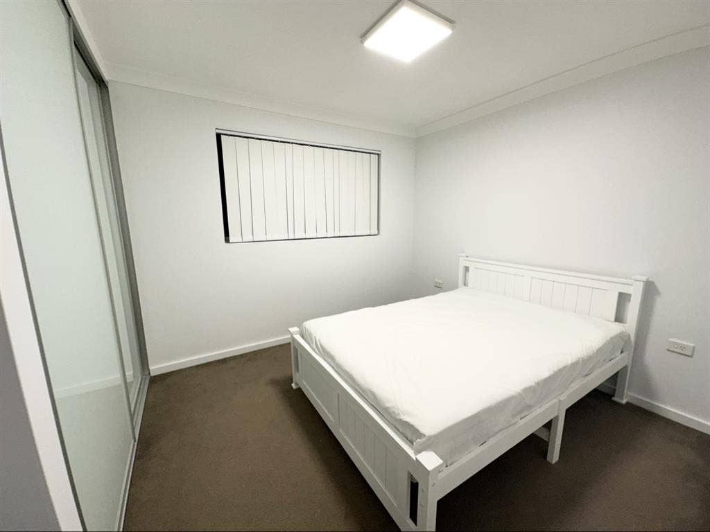 Room for rent 5mins from Parramatta