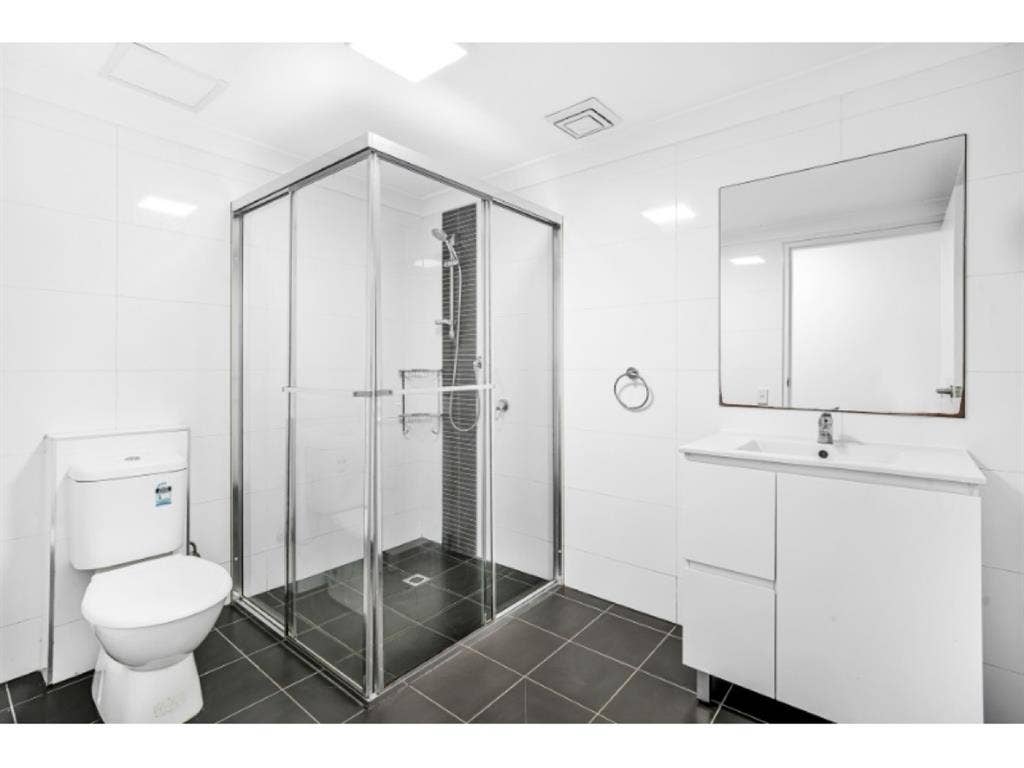 Room for rent 5mins from Parramatta