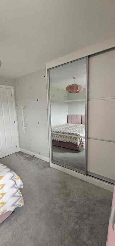 Two rooms to rent in modern 5 bed