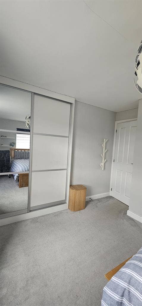 Two rooms to rent in modern 5 bed