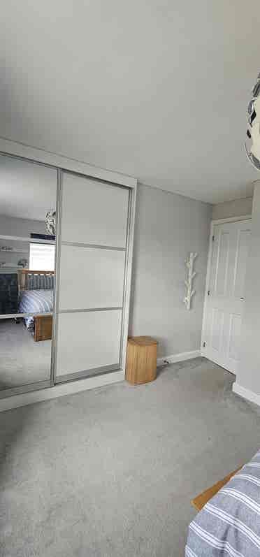 Two rooms to rent in modern 5 bed