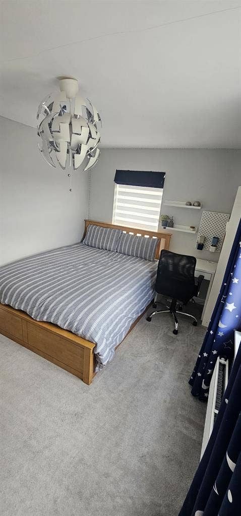 Two rooms to rent in modern 5 bed