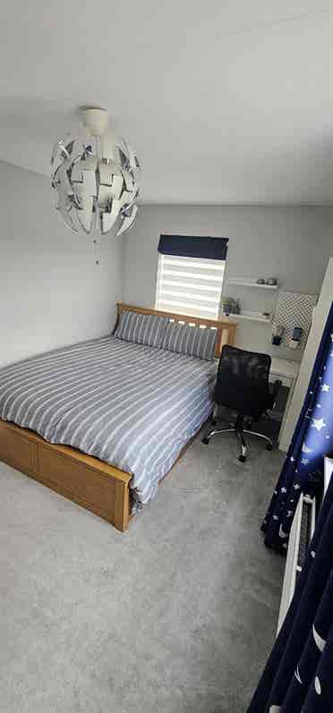 Two rooms to rent in modern 5 bed