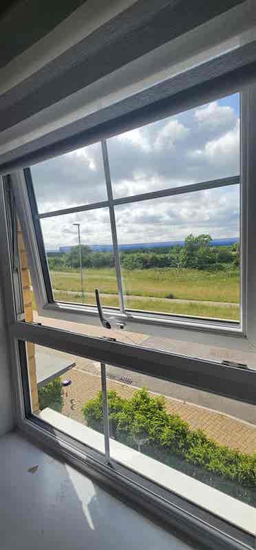 Two rooms to rent in modern 5 bed