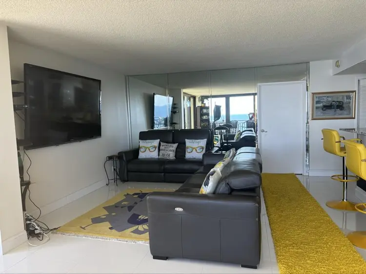 Private Room -
Gated Community