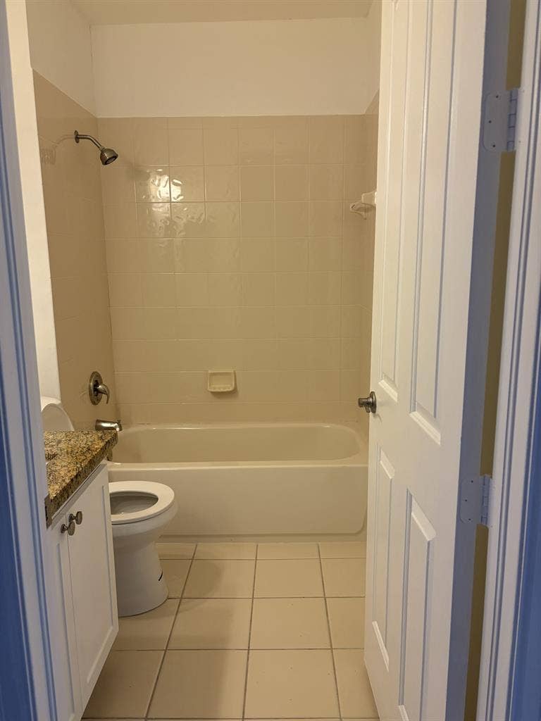 Private Room -
Gated Community