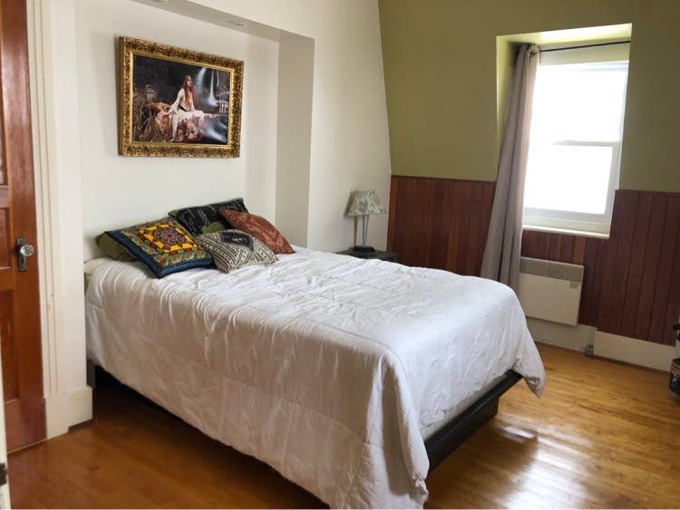 7 Rooms available/ 7 Chambres dispo