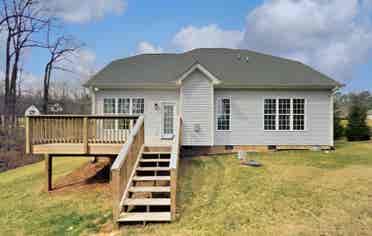 A SPACIOUS HOUSE FOR RENT