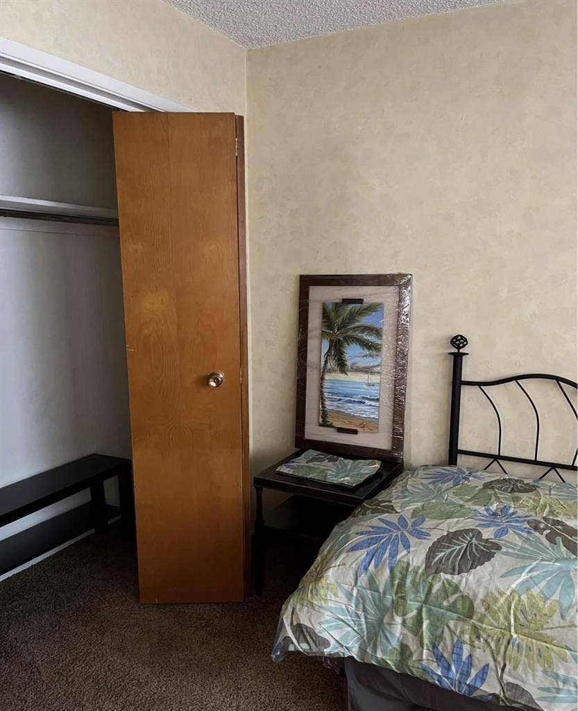 Lovely East Side Costa Mesa Room