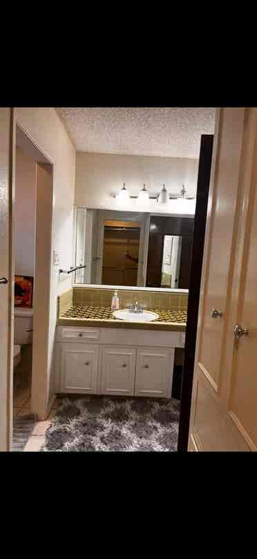 I am renting a bedroom private bath