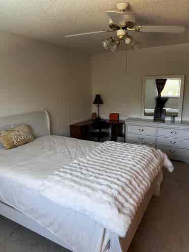 I am renting a bedroom private bath
