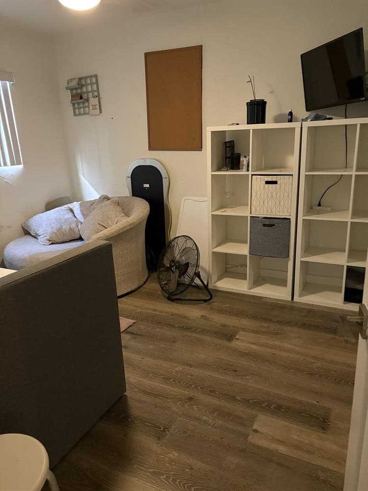 Newly renewed fully furnished room