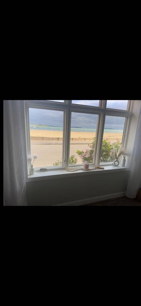Room in Privet beach house