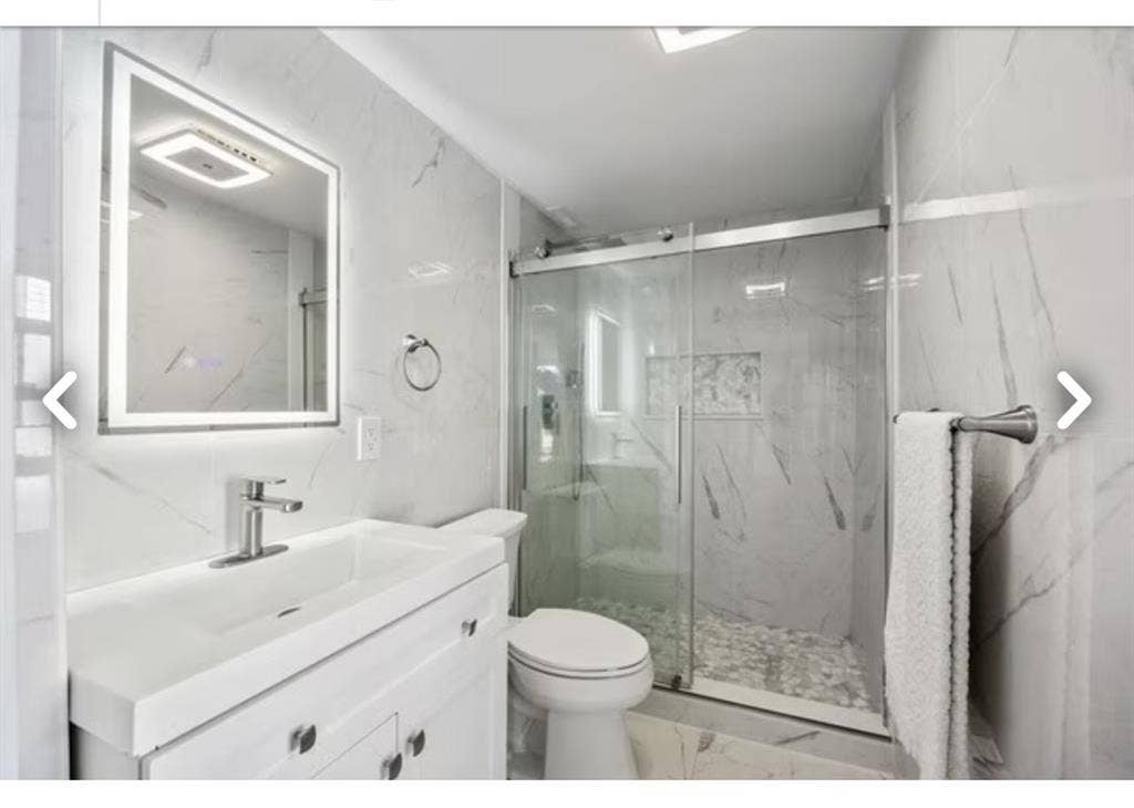 Room in Privet beach house