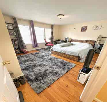 JC XL Master Bedroom, Private Bath