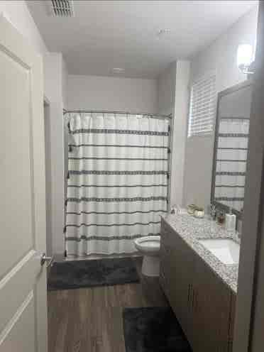 Habitación con baño privado $