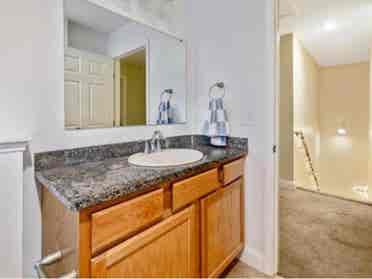 Room 4 Rent Malletts Bay/Winooski