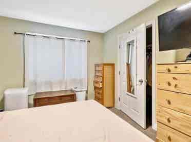 Room 4 Rent Malletts Bay/Winooski