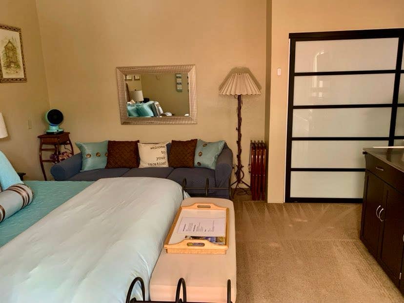 Furnished casita jacuzzi & pool!