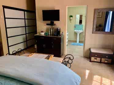 Furnished casita jacuzzi & pool!