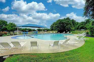 Multiple rooms with baths available
