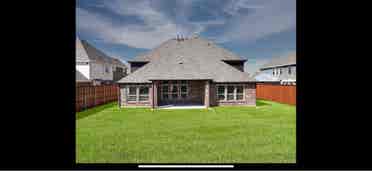 Multiple rooms with baths available