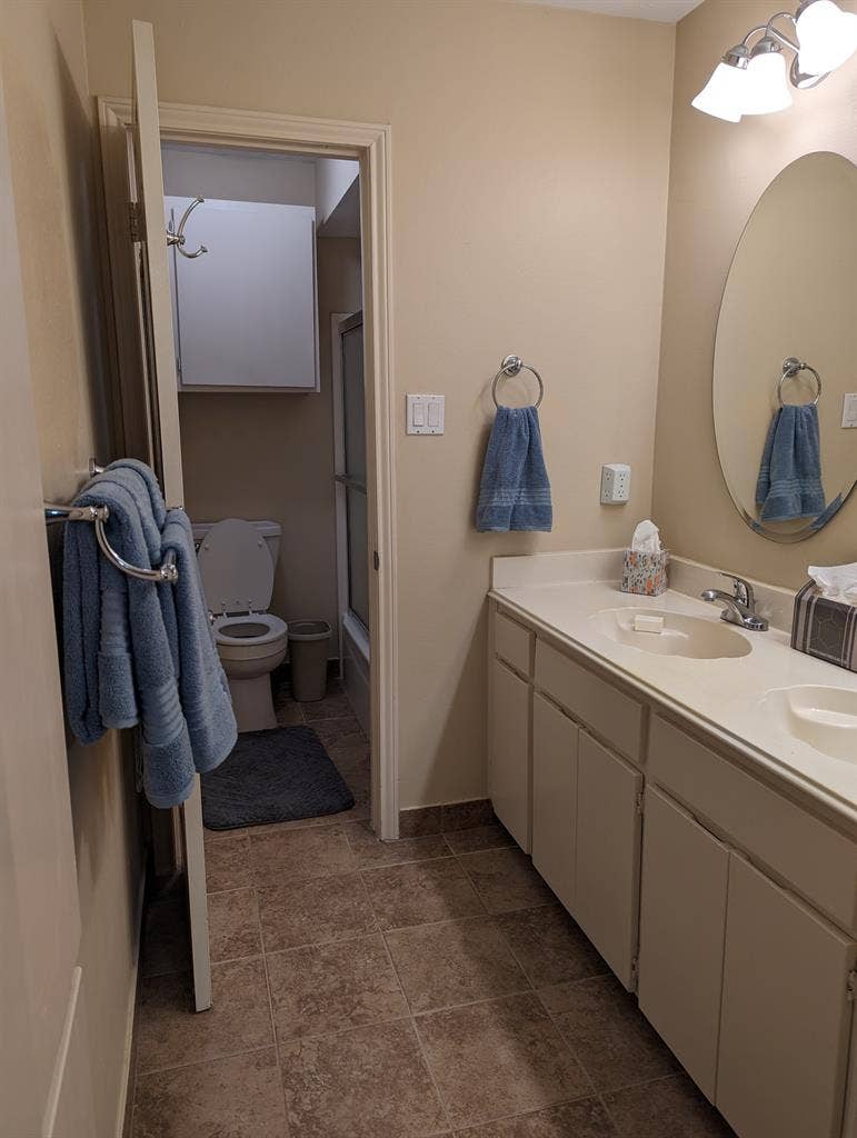 Owner's suite in Clear Lake
