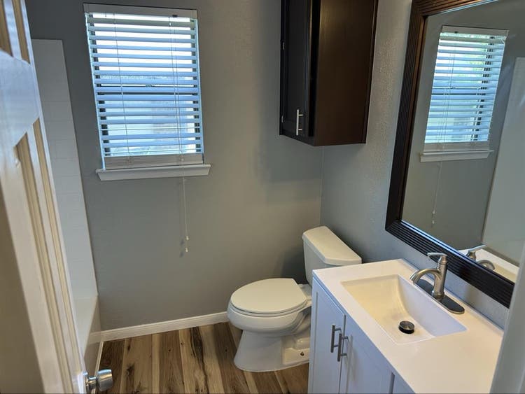 Bedroom with utilities included