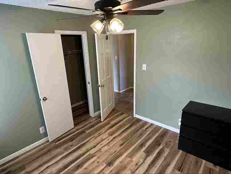 Bedroom with utilities included