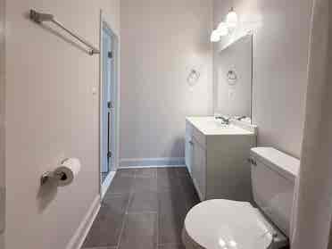 Bright, Spacious w/ En-Suite Ba