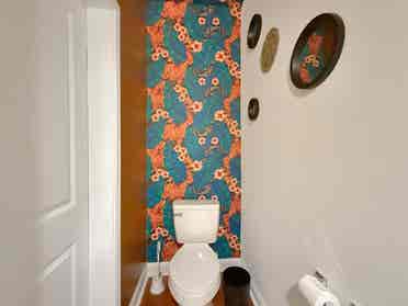 Bright, Spacious w/ En-Suite Ba
