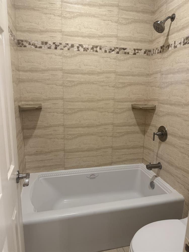 Room for rent with private bathroom