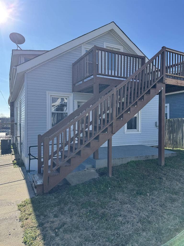 ISO Two Roommates