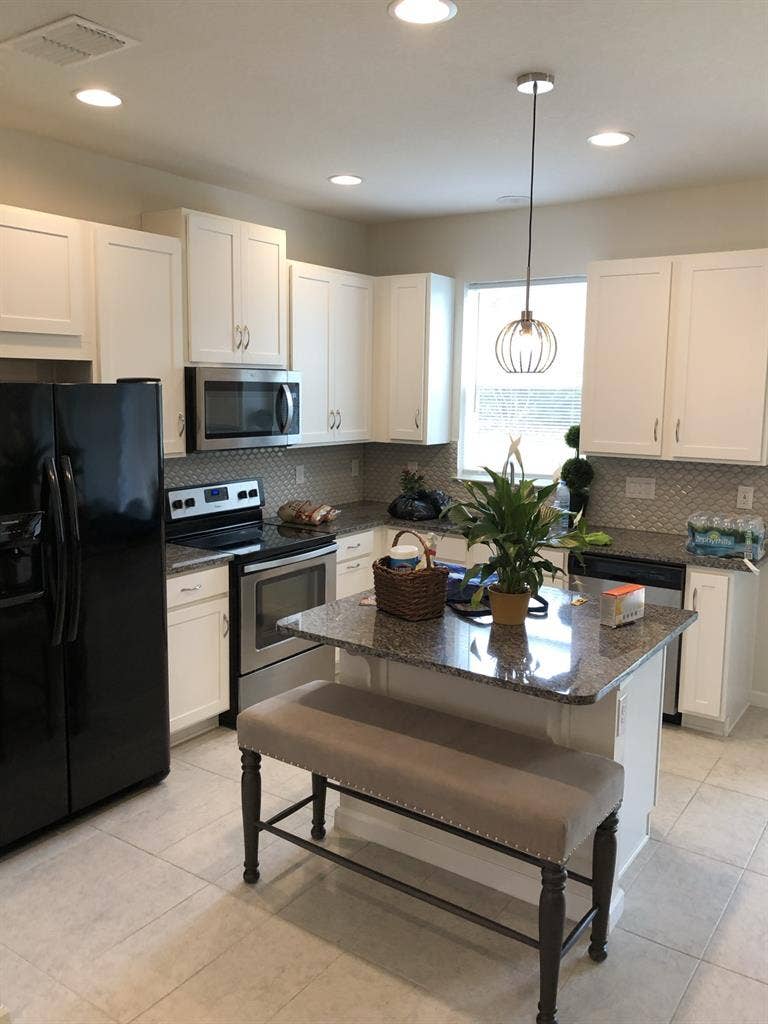 Looking for Roommate!
