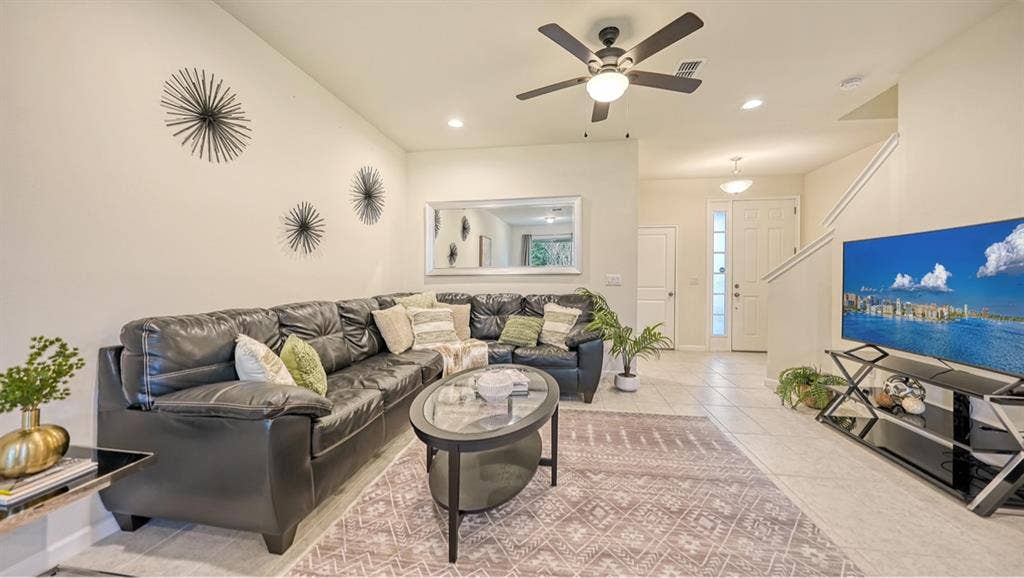 Looking for Roommate!