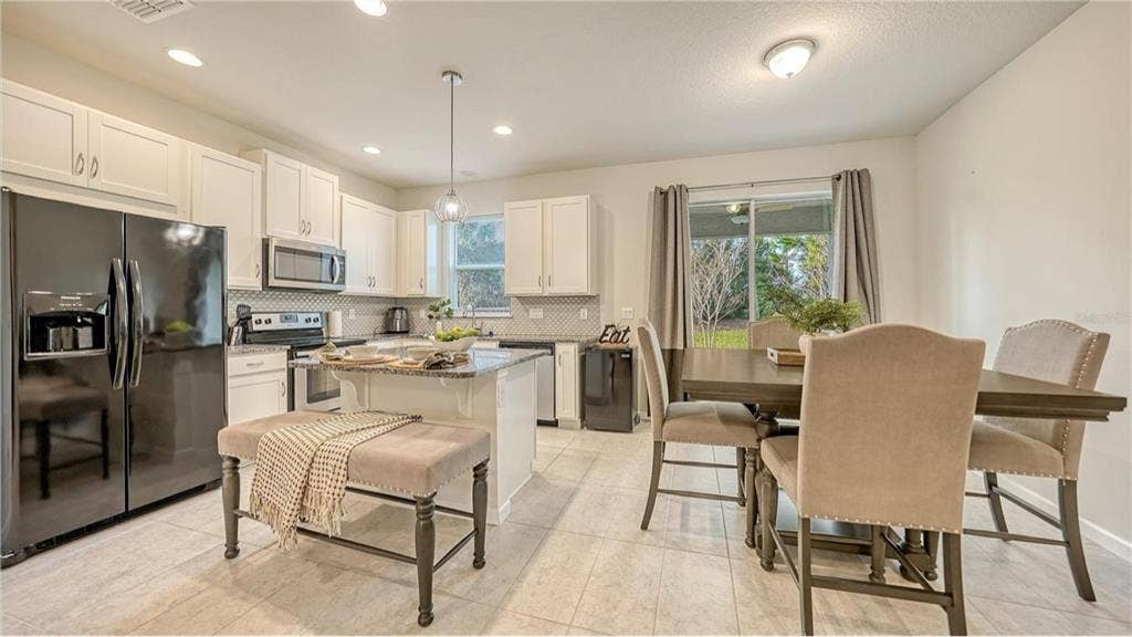 Looking for Roommate!