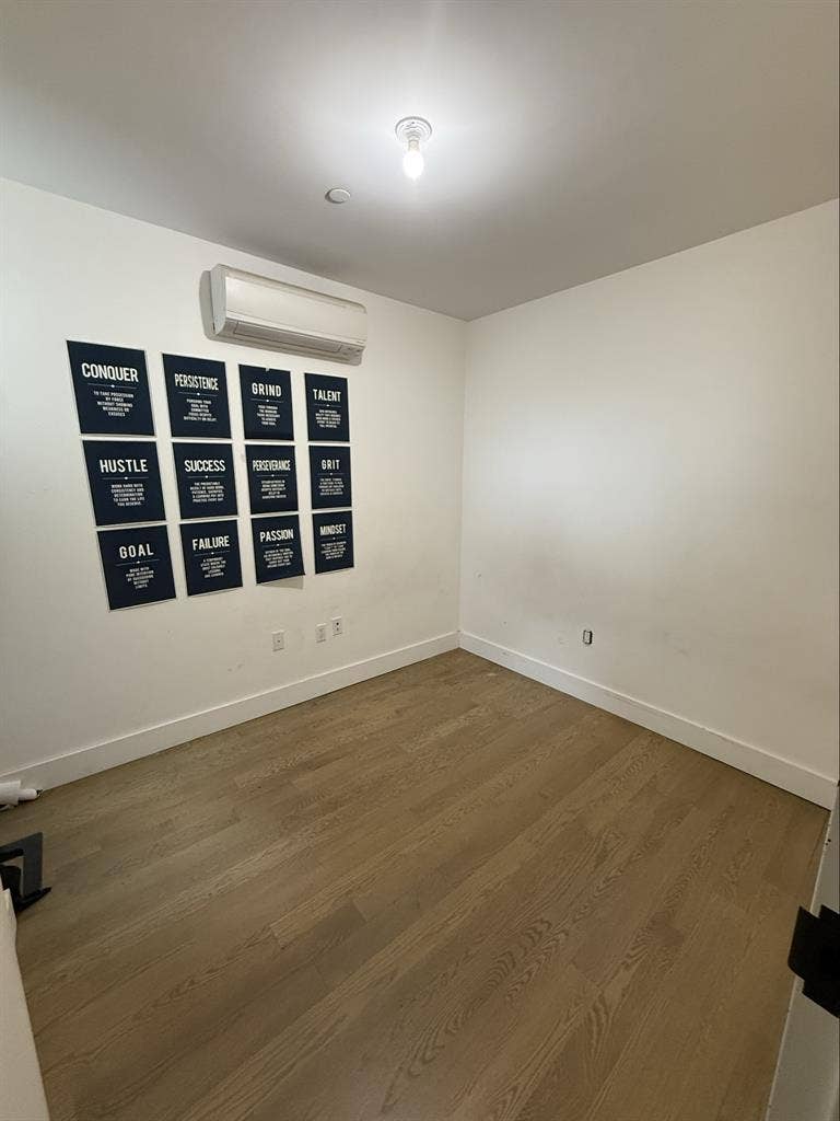 FEMALE WOC ROOMATE NEEDED