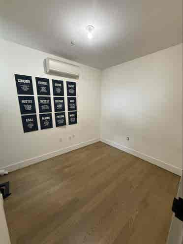 FEMALE WOC ROOMATE NEEDED