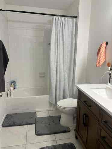 Room available in NE Austin